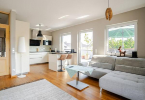 Luxuriöse Wohnung mit Terrasse, Balkon und Wasserbett - 24h Check-In